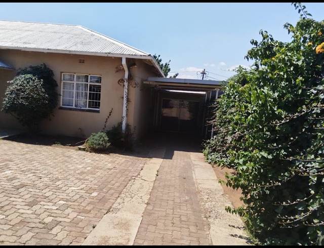 3 BEDROOM PROPERTY TO RENT IN SOUTH HILLS